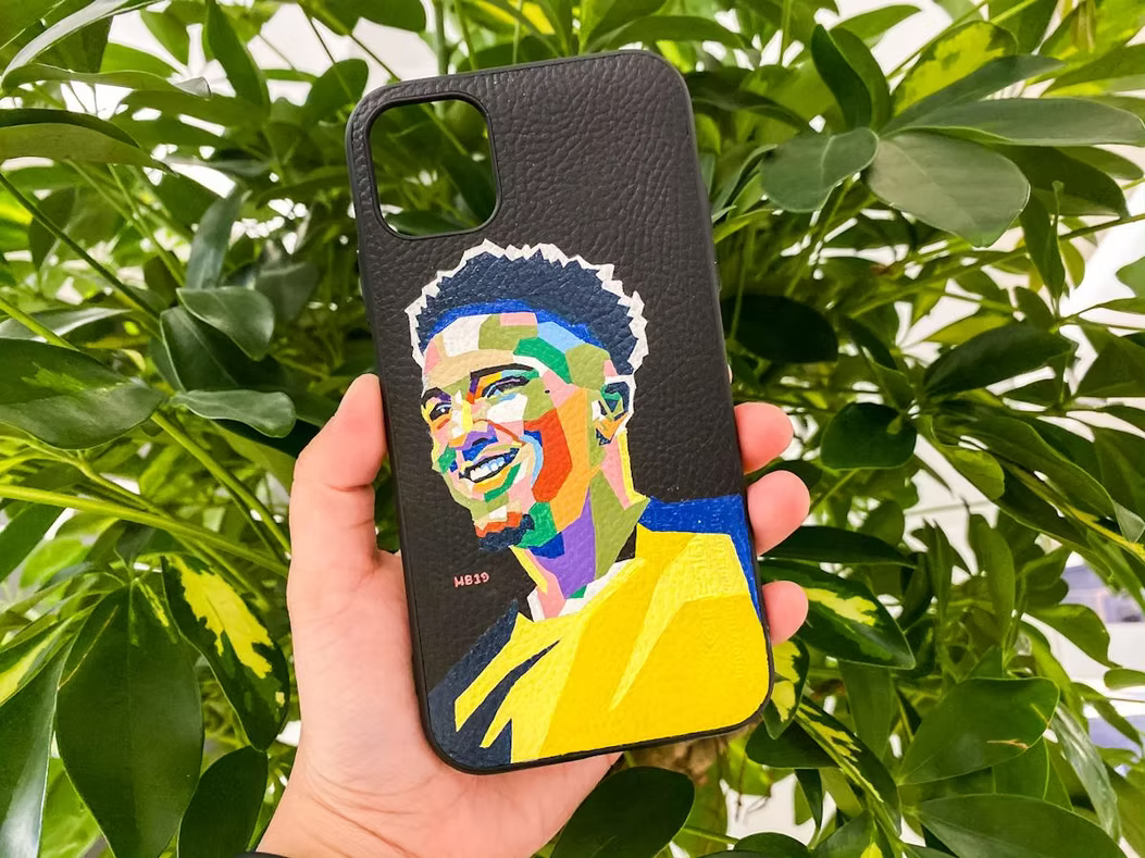 Hand-paint Customization on a Leather Phonecase
