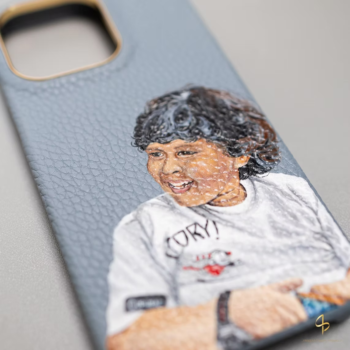Hand-paint Customization on a Leather Phonecase