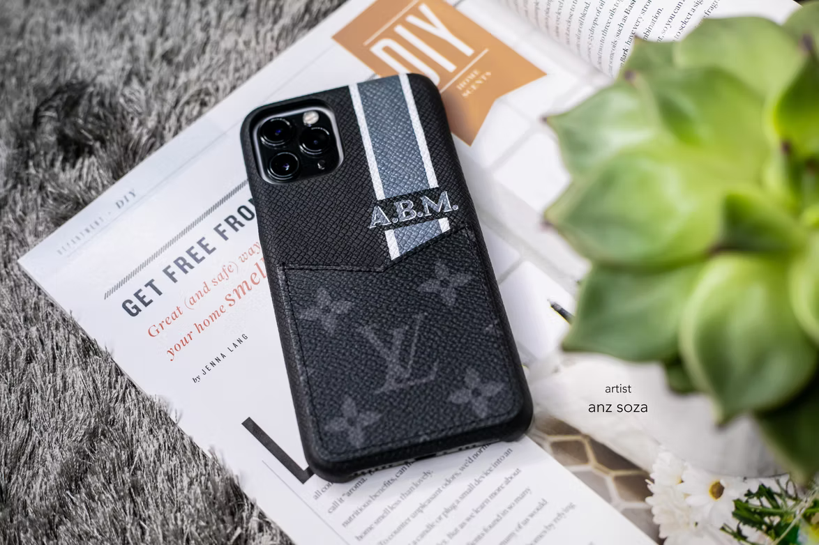 Hand-paint Customization on a Leather Phonecase