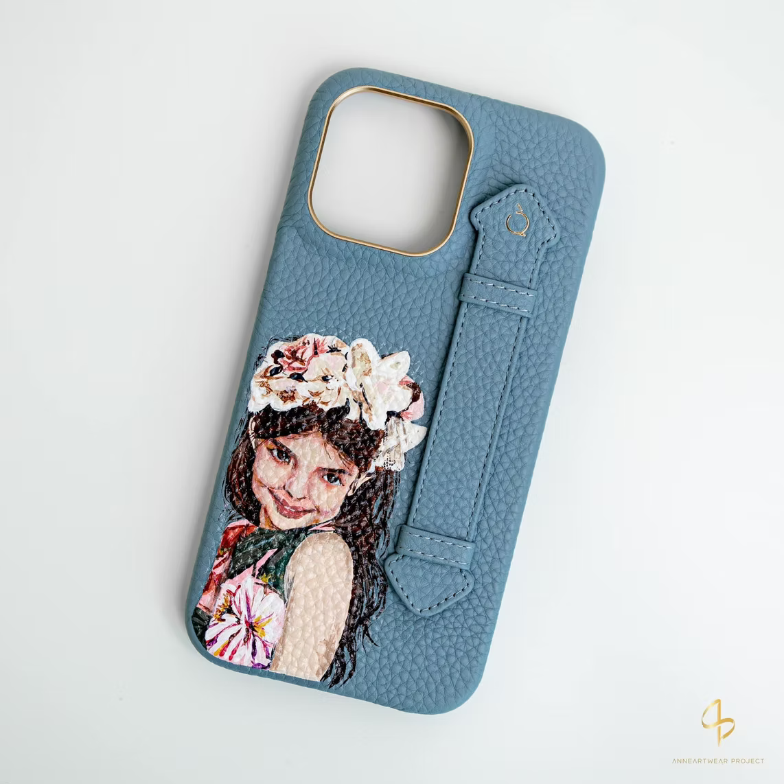 Hand-paint Customization on a Leather Phonecase