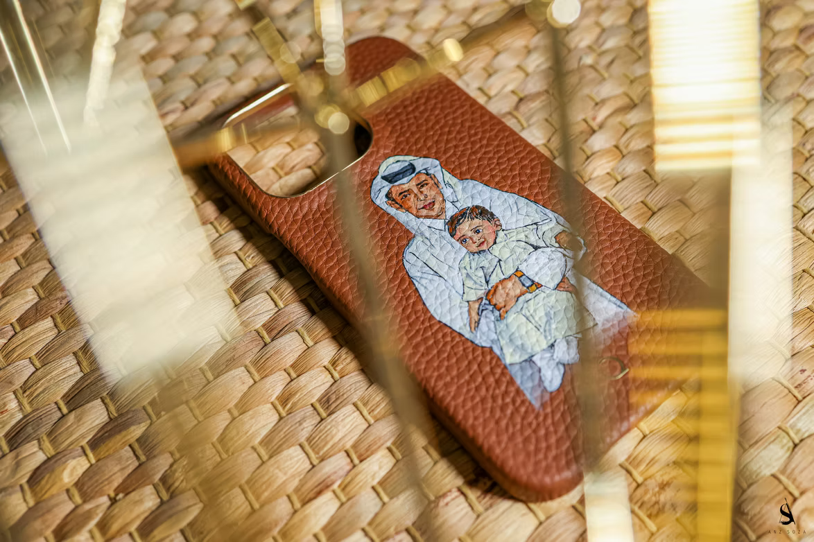 Hand-paint Customization on a Leather Phonecase