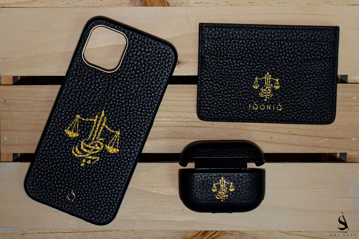 Hand-paint Customization on a Leather Phonecase
