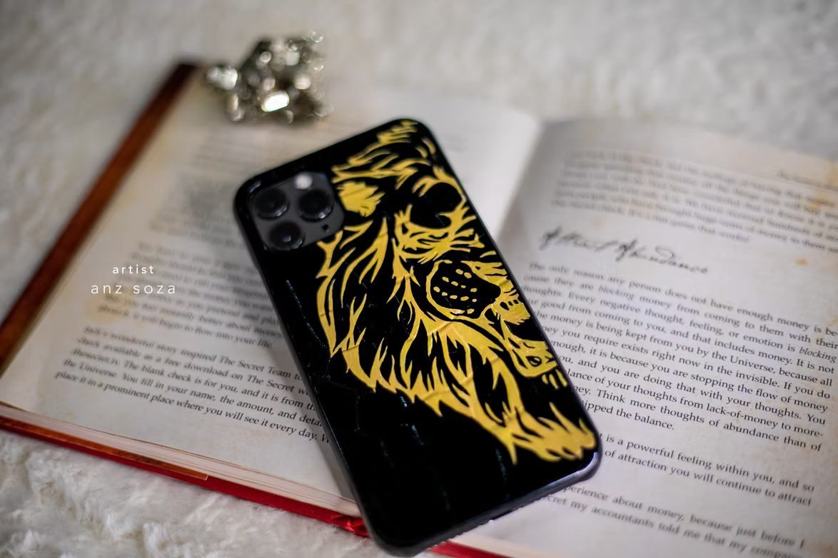 Hand-paint Customization on a Leather Phonecase