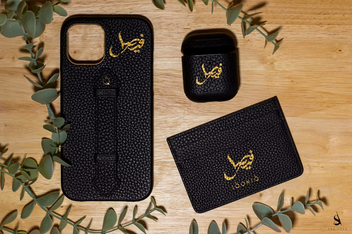 Hand-paint Customization on a Leather Phonecase