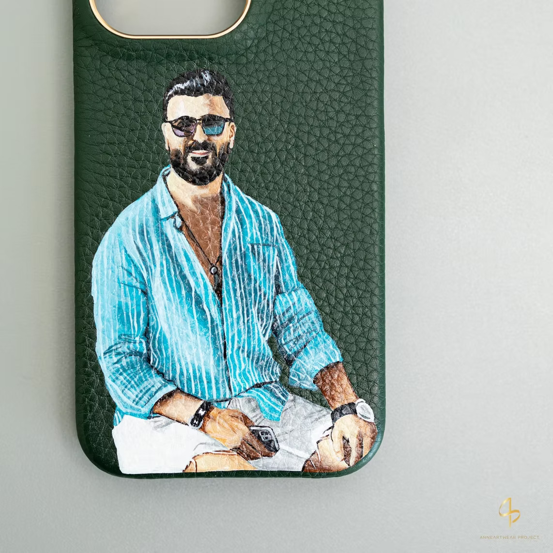 Hand-paint Customization on a Leather Phonecase